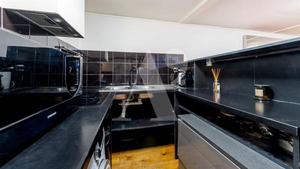 Atelier d'Artiste en Duplex quartier Ternes - 17è Arrondissement - Paris