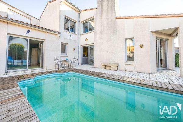 Maison à vendre 6 pièces 205 m² Niort