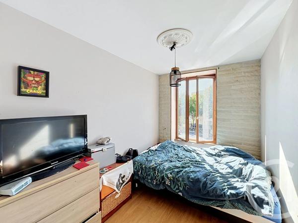 Immeuble à vendre  180 m 2   COURNON D AUVERGNE  - 63