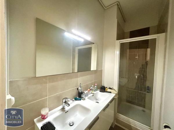 Appartement à louer 2 pièces 64.94m² Bourg-en-Bresse (01000)