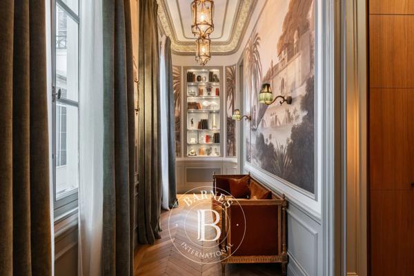 Paris 8ème, Appartement 2 Chambres -  208 m² à vendre
