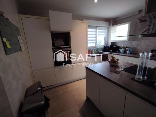 AMBOISE, maison individuelle de 188 m², 08 pièces