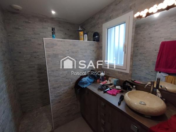 AMBOISE, maison individuelle de 188 m², 08 pièces