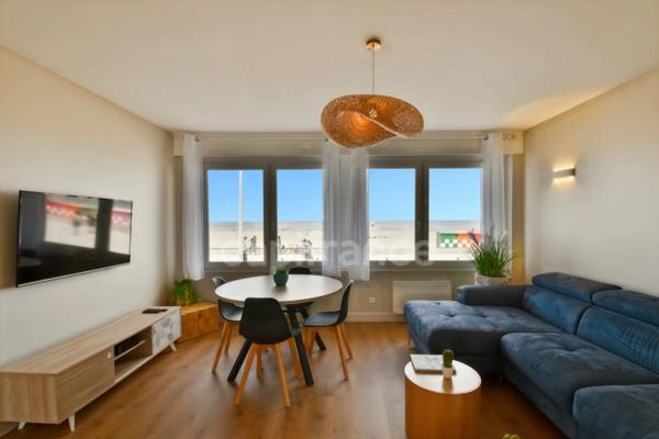 EXCEPTIONNEL FRONT DE MER – BIEN D’EXCEPTION VENDU MEUBLÉ & DÉCORÉ AVEC GARAGE