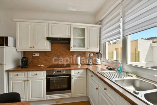 EXCEPTIONNEL FRONT DE MER – BIEN D’EXCEPTION VENDU MEUBLÉ & DÉCORÉ AVEC GARAGE