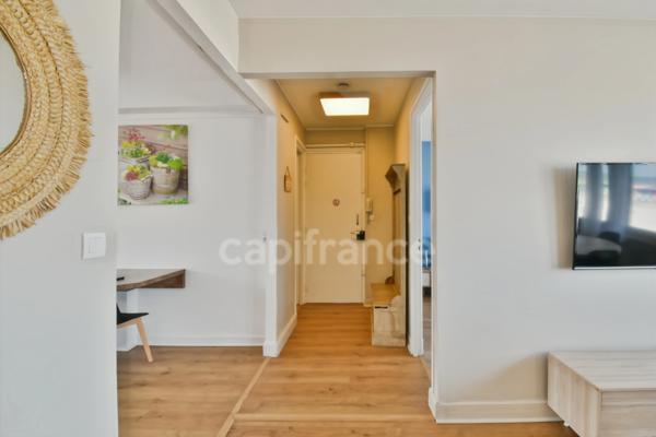 EXCEPTIONNEL FRONT DE MER – BIEN D’EXCEPTION VENDU MEUBLÉ & DÉCORÉ AVEC GARAGE