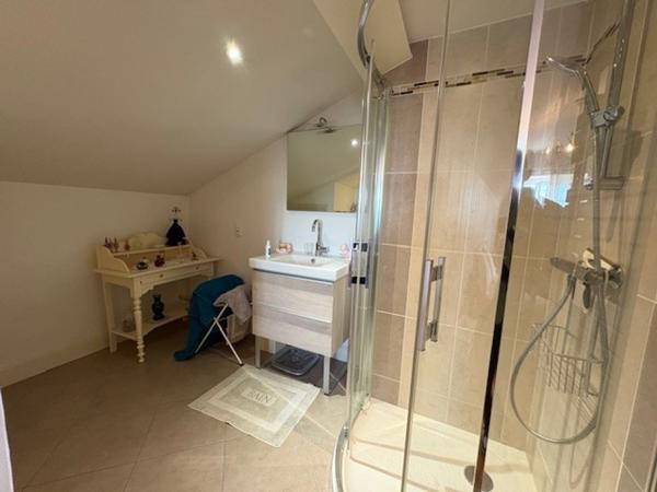 Maison 6 pièce(s) 3 chambre(s) 180 m²