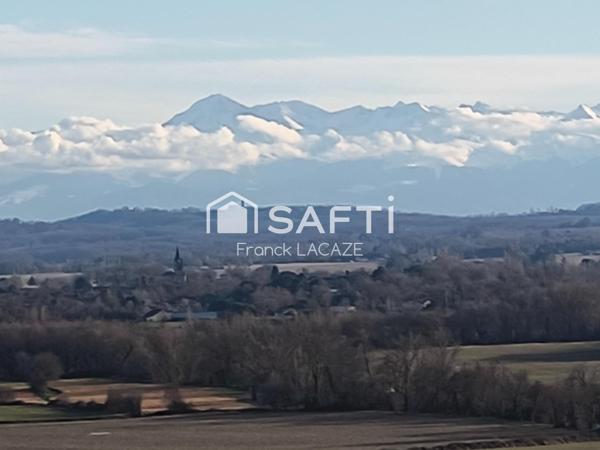 BÂTIMENT DE 640 m²  VUE EXCEPTIONNELLE SUR LES PYRÉNÉES