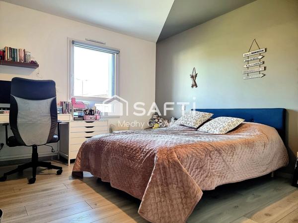 Grande maison moderne.