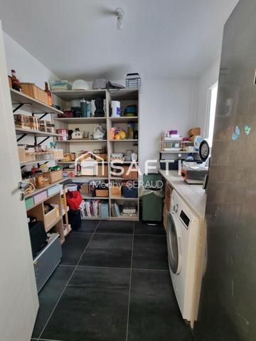 Grande maison moderne.