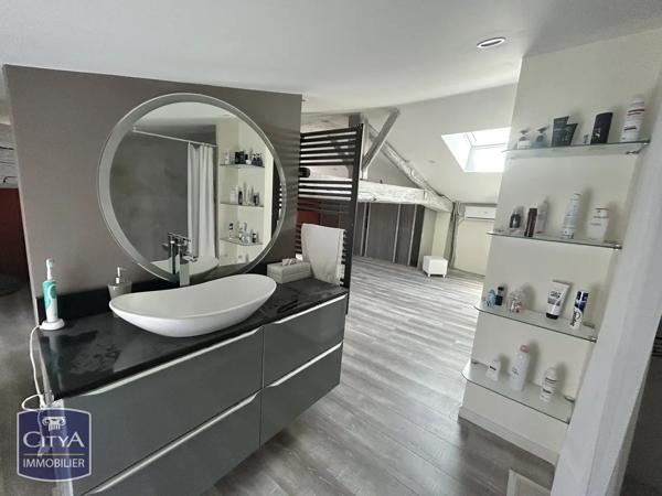 Maison à vendre 6 pièces 160m² Lussat (63360)
