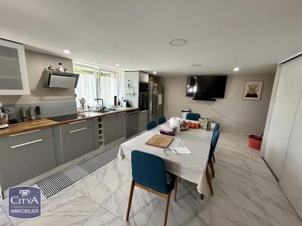 Maison à vendre 6 pièces 160m² Lussat (63360)