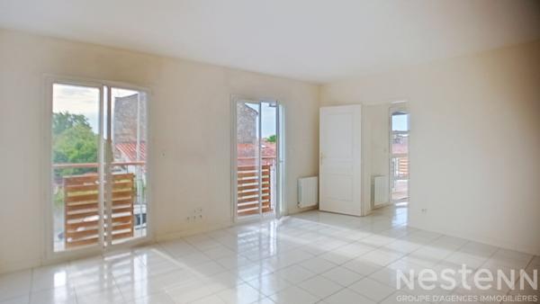 Appartement Saujon 2 pièce, 60m², quartier calme et près du centre, garage