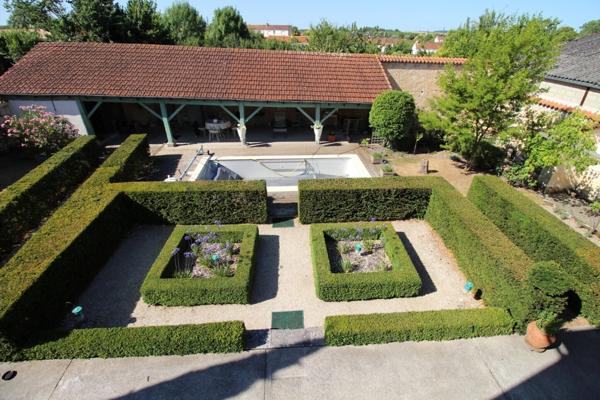 Maison Bourgeoise au coeur de St Jean d'Angely