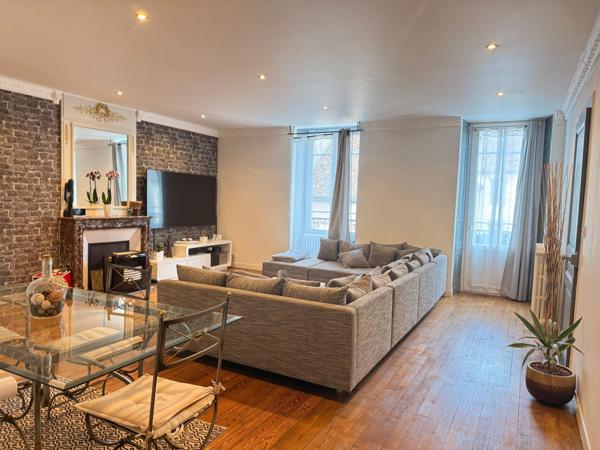 Appartement de standing de 121 m2, 3 ch, cave et jardin
