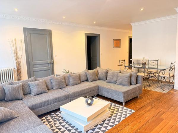 Appartement de standing de 121 m2, 3 ch, cave et jardin