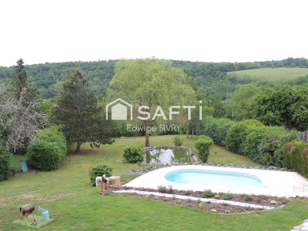 MAISON SPACIEUSE AVEC PISCINE