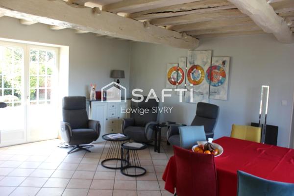 MAISON SPACIEUSE AVEC PISCINE