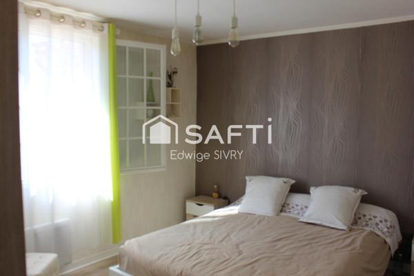 MAISON SPACIEUSE AVEC PISCINE