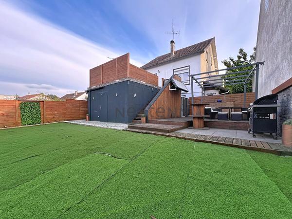 À vendre : Appartement de 4 pièces à VALENTON avec terrasses et jardin.