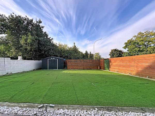 À vendre : Appartement de 4 pièces à VALENTON avec terrasses et jardin.