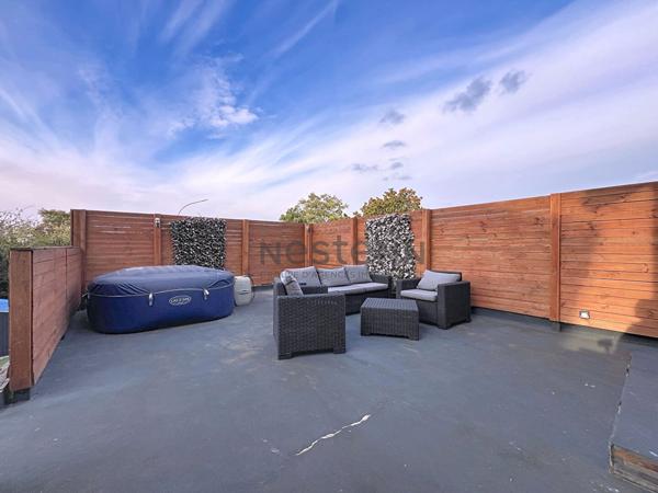 À vendre : Appartement de 4 pièces à VALENTON avec terrasses et jardin.