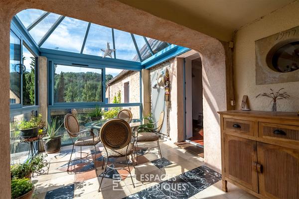 Maisons d’architecte lovées en coeur de nature et leurs étangs