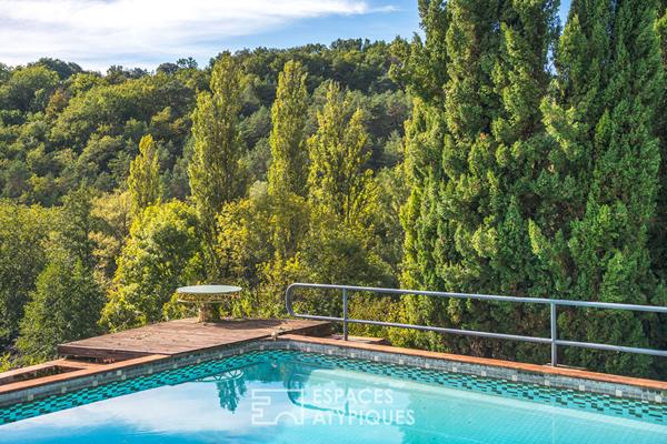 Maisons d’architecte lovées en coeur de nature et leurs étangs