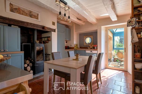 Maisons d’architecte lovées en coeur de nature et leurs étangs