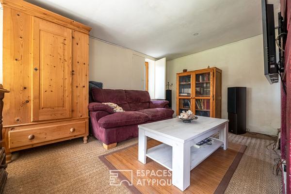 Maisons d’architecte lovées en coeur de nature et leurs étangs