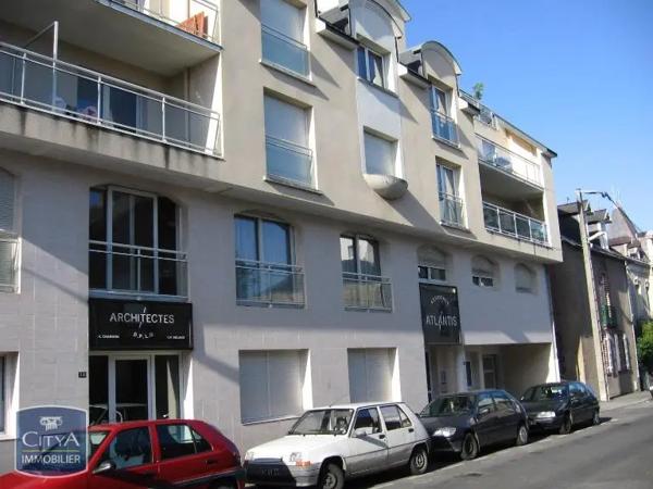 Appartement à louer 2 pièces 45.77m² Laval (53000)