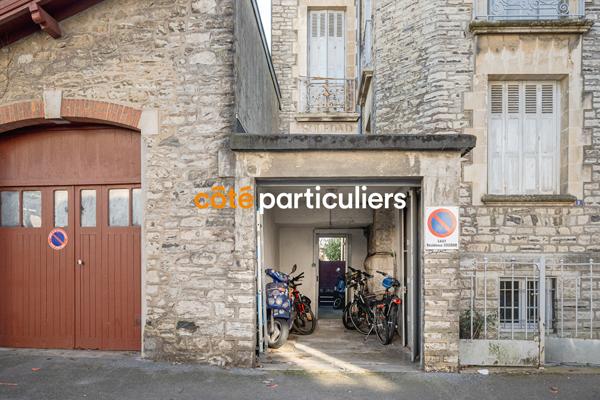Vente
                Appartement105 m² - 3 Pièces -
                    BIARRITZ (64200)