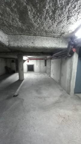 Dpt Vienne (86), à vendre POITIERS Centre-ville - Parking intérieur