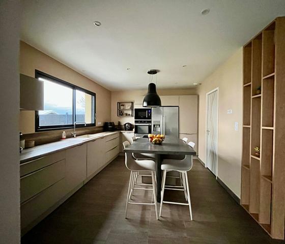 Maison contemporaine 5 chambres - 165m² - Trangé -DPE A