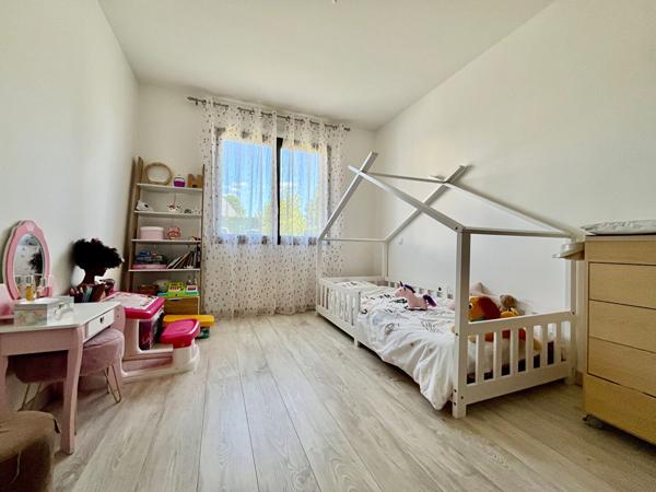 Maison contemporaine 5 chambres - 165m² - Trangé -DPE A