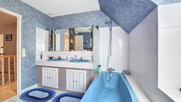 ORVAULT MULONNIERE / HAUTE VALLEE : A VENDRE Maison 4 chambres au calme en impasse, terrain de 440 m², garage, proximité commerces et écoles !