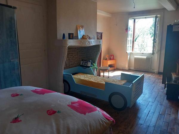 Maison de ville 88 m² avec garage, grenier aménageable et fort potentiel d'investissement – Quartier du Moutier à Thiers