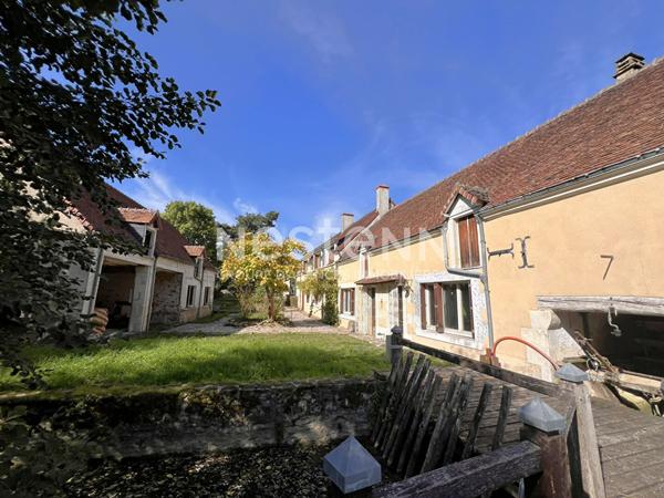 BIEN RARE ! MOULIN DE CARCTERE AVEC SA ROUE ET SON BIEF À VENDRE PROCHE CHABRIS (INDRE 36)
