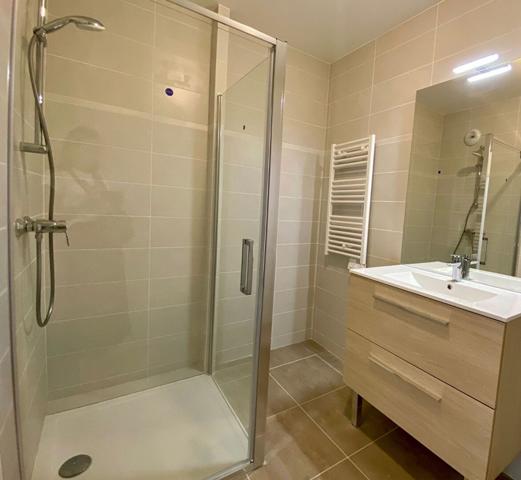 Appartement à louer 1 040 € CC Marseille 3 p 61 m² DPE