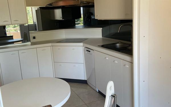 Appartement à louer    4 pièces • 104 m2 Lyon 7