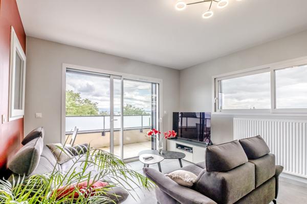 ANTHY-SUR-LÉMAN – APPARTEMENT TRAVERSANT AVEC VUE EXCEPTIONNELLE SUR LE LAC