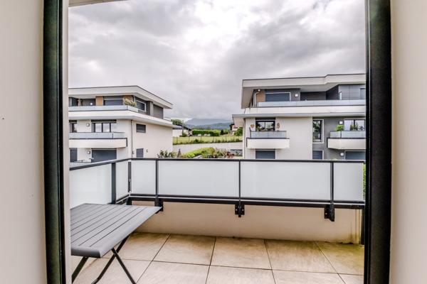 ANTHY-SUR-LÉMAN – APPARTEMENT TRAVERSANT AVEC VUE EXCEPTIONNELLE SUR LE LAC