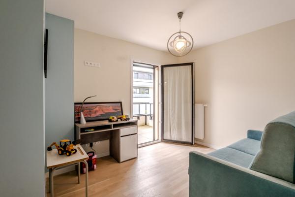 ANTHY-SUR-LÉMAN – APPARTEMENT TRAVERSANT AVEC VUE EXCEPTIONNELLE SUR LE LAC