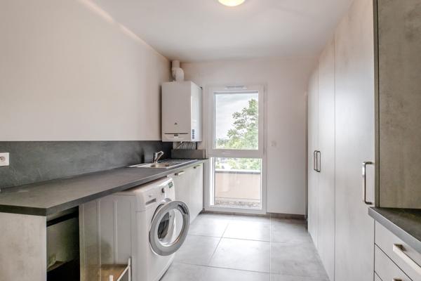ANTHY-SUR-LÉMAN – APPARTEMENT TRAVERSANT AVEC VUE EXCEPTIONNELLE SUR LE LAC