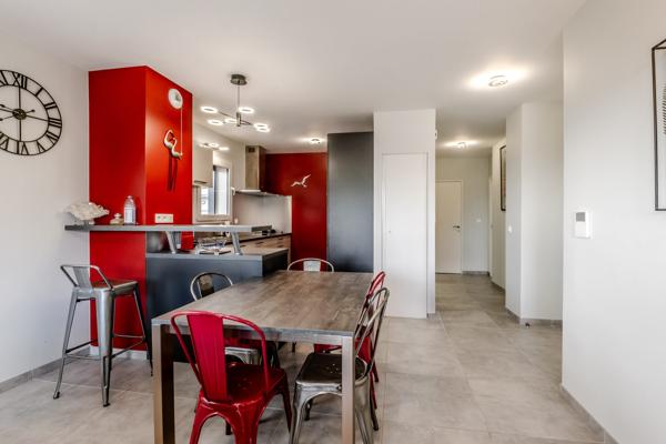 ANTHY-SUR-LÉMAN – APPARTEMENT TRAVERSANT AVEC VUE EXCEPTIONNELLE SUR LE LAC