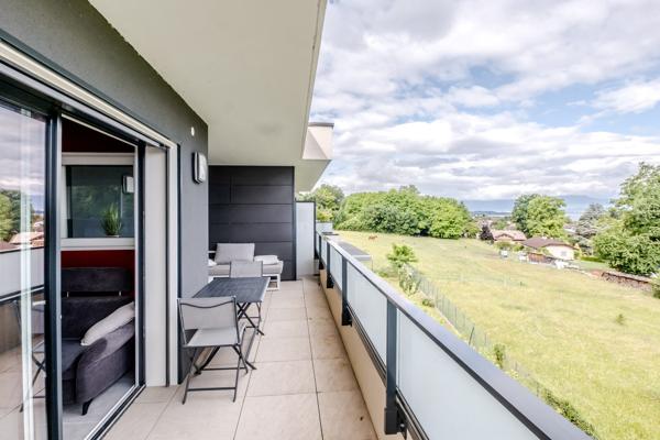 ANTHY-SUR-LÉMAN – APPARTEMENT TRAVERSANT AVEC VUE EXCEPTIONNELLE SUR LE LAC