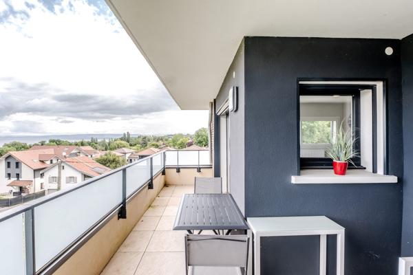 ANTHY-SUR-LÉMAN – APPARTEMENT TRAVERSANT AVEC VUE EXCEPTIONNELLE SUR LE LAC