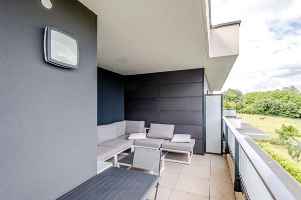 ANTHY-SUR-LÉMAN – APPARTEMENT TRAVERSANT AVEC VUE EXCEPTIONNELLE SUR LE LAC