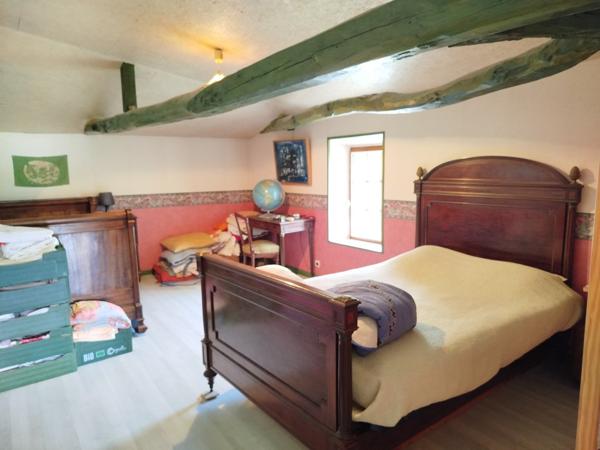 Ensemble immobilier, maison et logements locatifs sur 1,5 ha de terrain