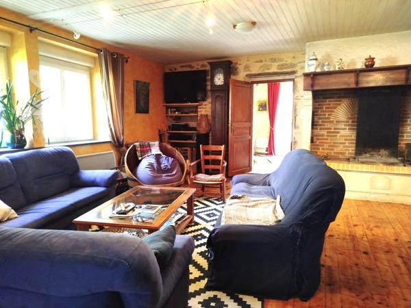 Ensemble immobilier, maison et logements locatifs sur 1,5 ha de terrain